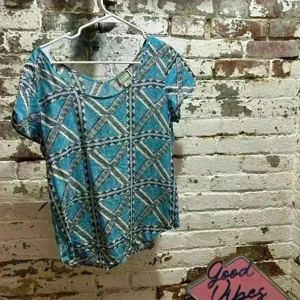 VINTAGE PETER DUNHAN FOR LUCKY BRAND v back short sleeve patterned shirt. small